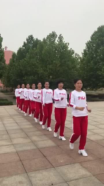广场舞男生网红裤子,广场舞男生网红裤子的时尚革命