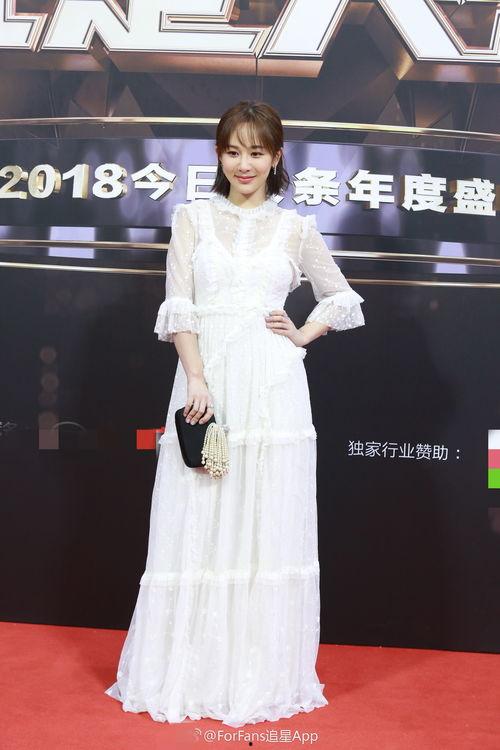 头条盛典杨紫穿什么鞋,揭秘她脚下的时尚之选